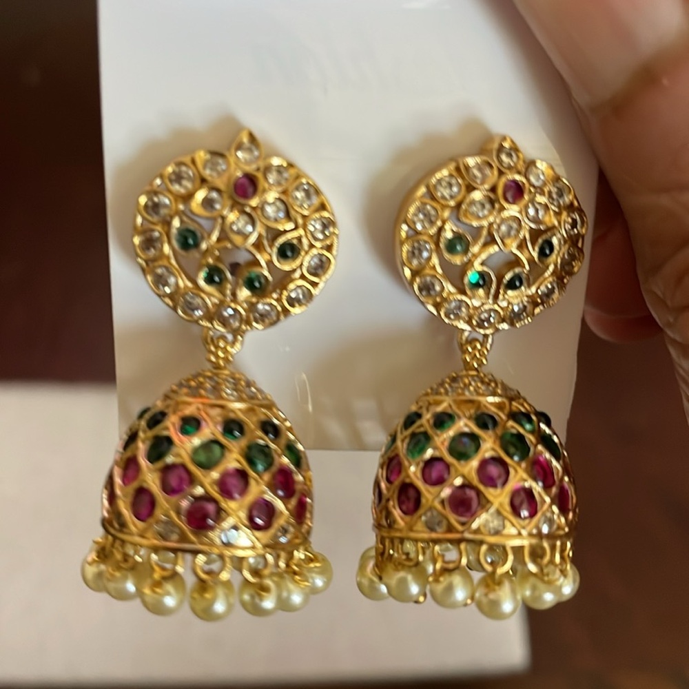 Earrings - Picture 2 of 6